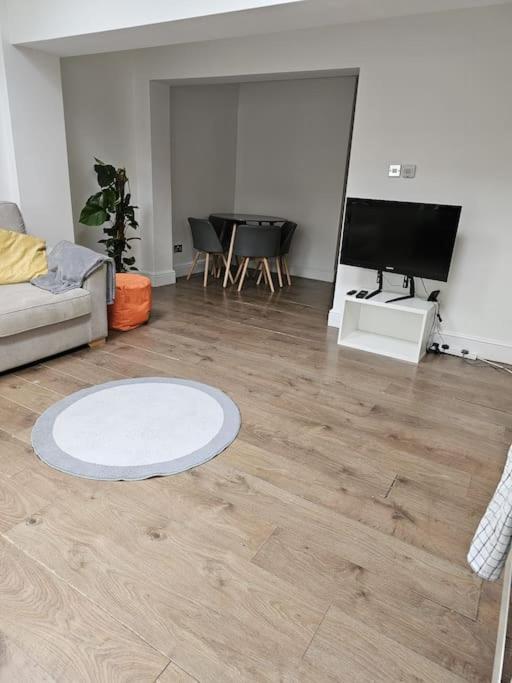 Beautiful Garden Flat Near Central London Exterior foto