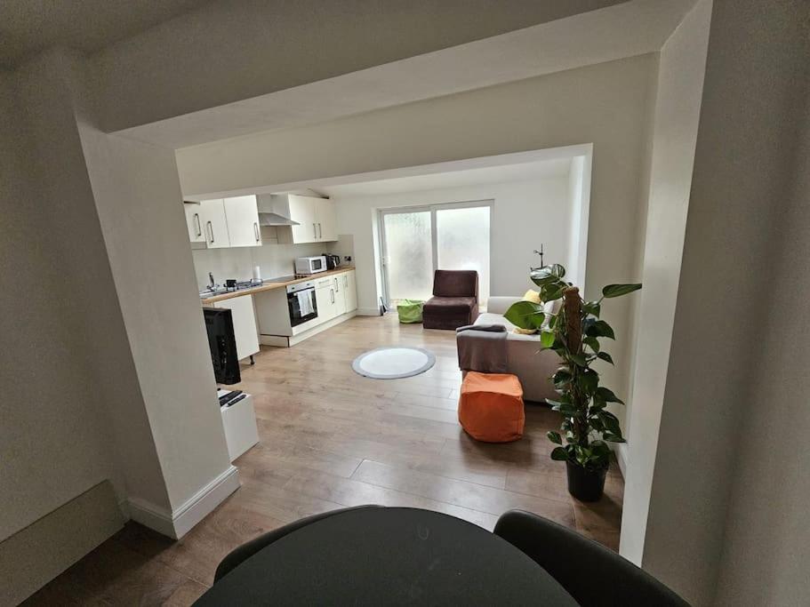 Beautiful Garden Flat Near Central London Exterior foto